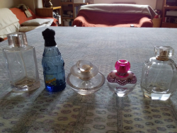 5 Bottiglie di Profumo da Collezione