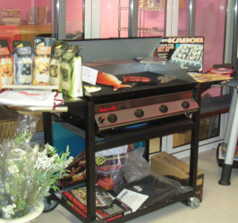 BARBECUE A GAS E CARRELLO INOX