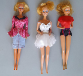 Barbie originali nr. 3 bambole, come da foto A- Altezza cm30
