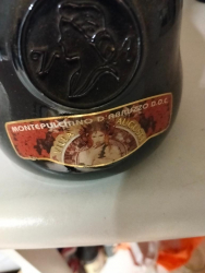 Bottiglia vino Montepulciano