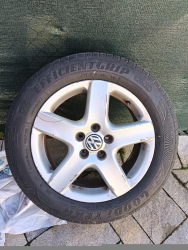 cerchio in lega 17 " con pneumatico per SUV 4x4