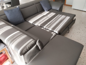 DIVANO CON PENISOLA E LETTO ESTRAIBILE