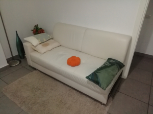 Divano posti 2, pelle bianca