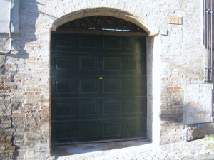FERMO (FM)