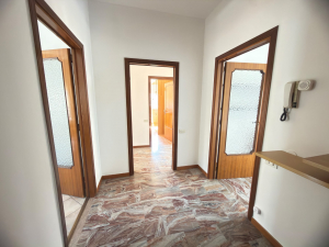 FERMO (FM)