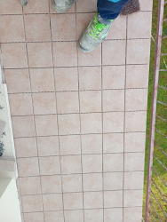 Lavori di :Muratura, rivestimenti, tinteggiature interne est