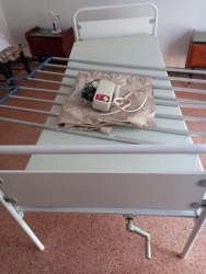 Letto degenza con sponde