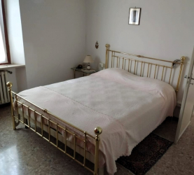 LETTO MATRIMONIALE IN OTTONE MASSICCIO