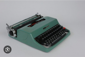 MACCHINA  DA SCRIVERE  OLIVETTI  32