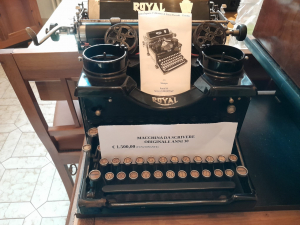 MACCHINA DA SCRIVERE