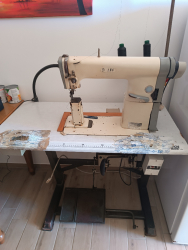 Macchina industriale per tomaie