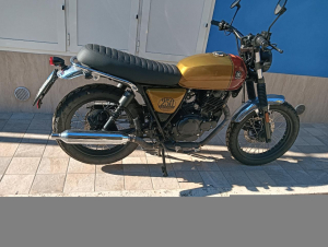Moto BRIXTON