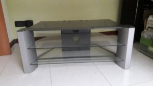 Mobiletto porta tv in vetro temperato