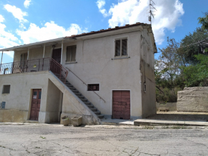 MONSAMPOLO DEL TRONTO (AP)