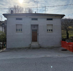 MONTEFIORE DELL'ASO (AP)