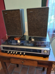Philips974 home stereo centre
