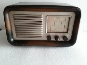 Radio a valvole Magnadyne SV18