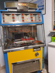 RIPARATORE DI JUKE BOX CERCASI