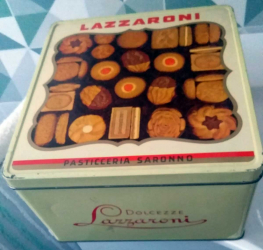 Scatola in latta vintage Biscotti Lazzaroni