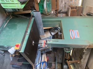 Sega a nastro professionale