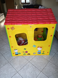 SIMPATICISSIMA CASETTA per BIMBI