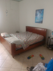 Sponde letto vintage in legno massiccio