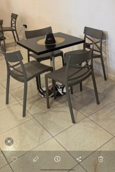 Tavoli e sedie per arredo bar