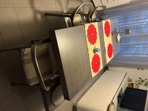 Tavolo allungabile con panca e sedie